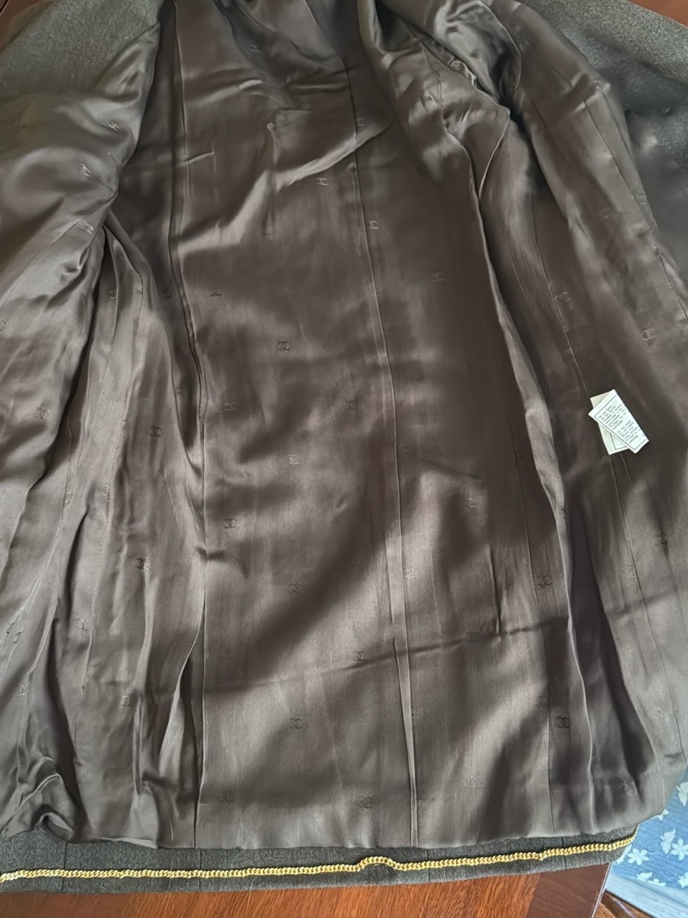 CHANEL Brown Double-Breasted Blazer & Skirt Set, Gold Buttons (Approx Size 2/4) - Picture 7 of 7